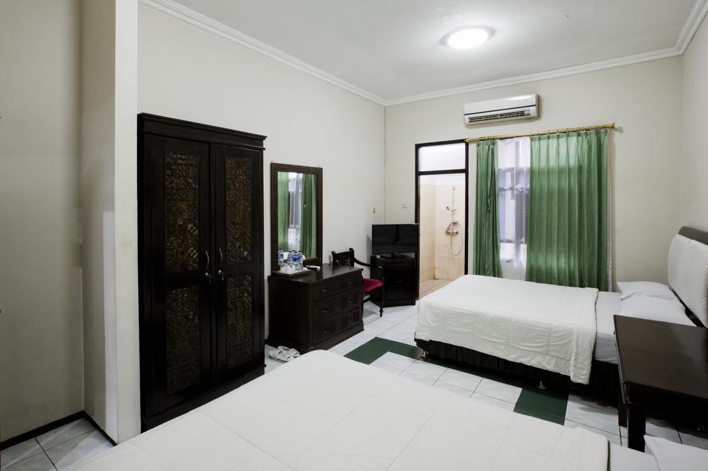 Hotel Galuh Anindita Yogyakarta Exterior foto